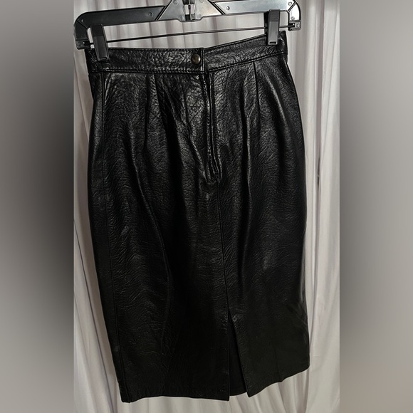 Black leather pencil skirt, size S - Picture 2 of 4
